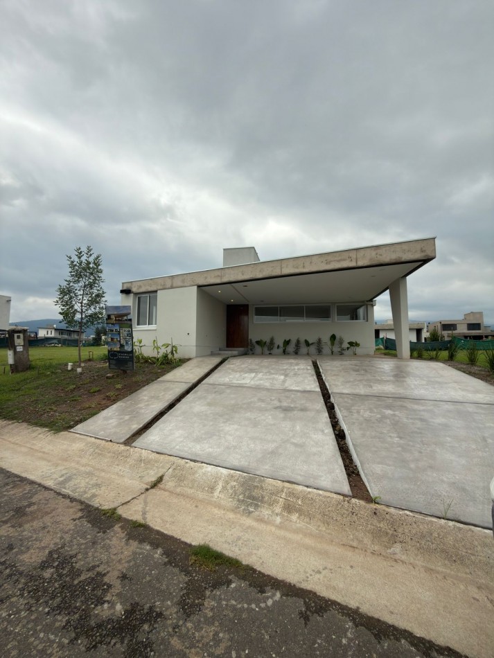 Venta de Casa En Country The Point