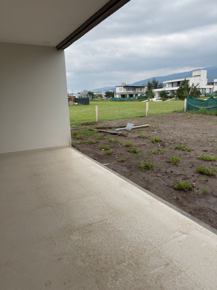 Venta de Casa En Country The Point