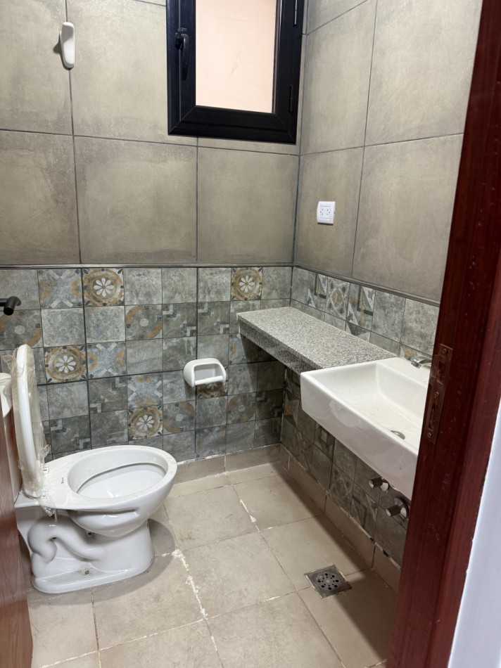 VENTA CENTRO MEDICO - A ESTRENAR- JUNIN AL 900